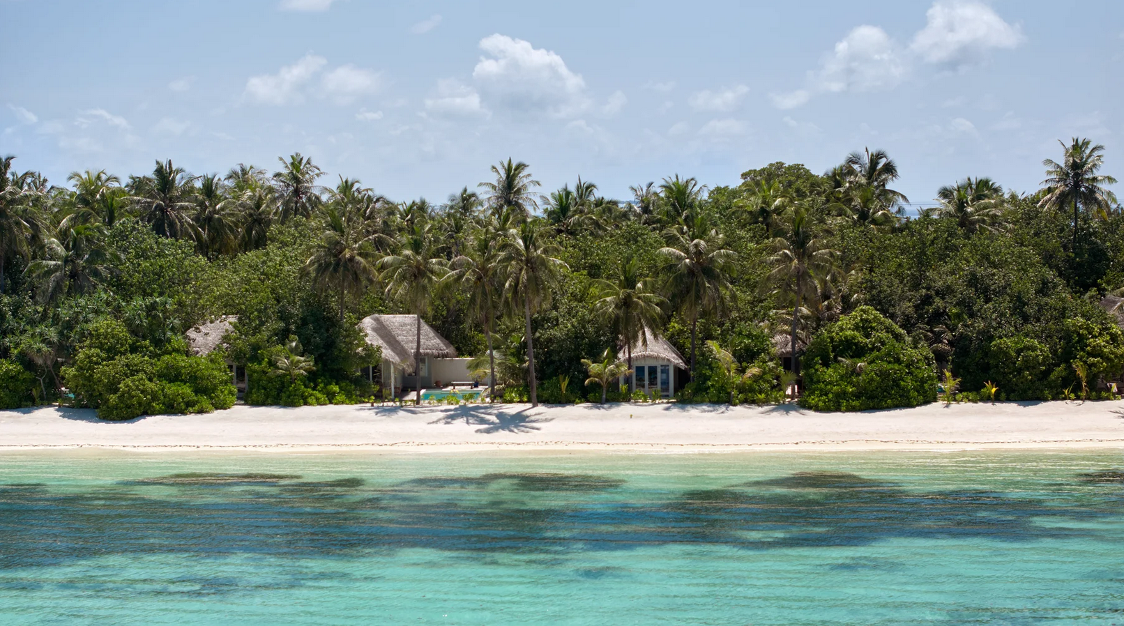 Three Bedroom Beach Villa Suite with Pool · Three bedrooms · beach suite